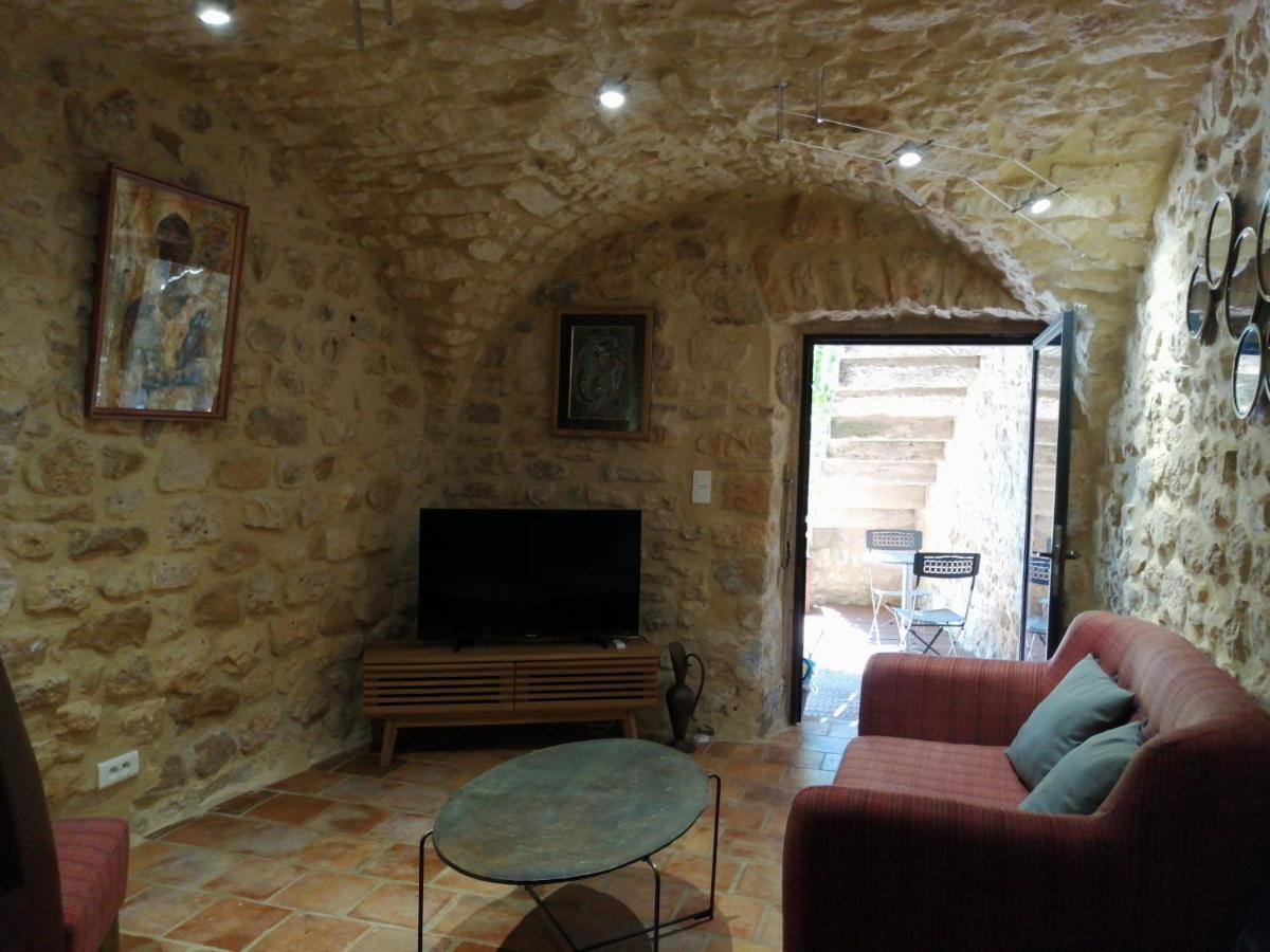 D'emeline Apartment *